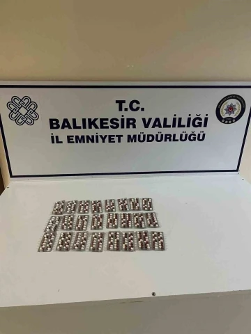 Üst aramasında 336 adet sentetik uyuşturucu hap ele geçirildi
