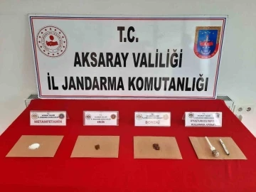 Uyuşturucu tacirlerine jandarma baskını: 4 gözaltı
