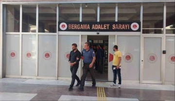 Bergama'da uyuşturucu tacirlerine operasyon 