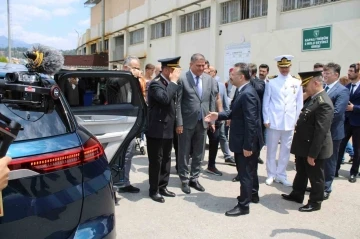 Vali Aksoy, makam aracı TOGG ile ilk resmi törene katıldı
