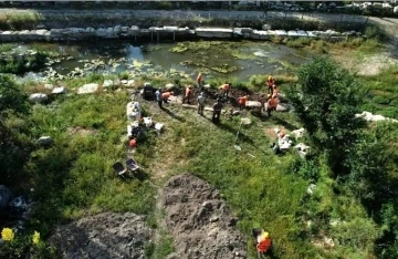 Vali Ali Çelik: &quot;Çavdarhisar Aizanoi Antik Kentinde kazılar başladı&quot;
