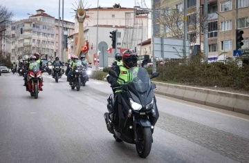 Vali Aygöl; kaskı taktı motosiklet başına geçerek Bilecik’ten Söğütte gitti
