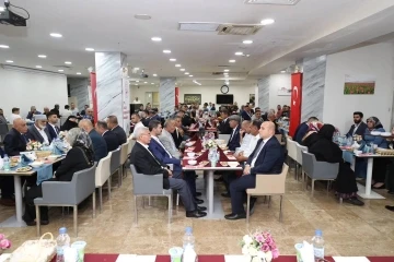 Vali Çakır, şehit yakınları ve gazilerle bir araya geldi
