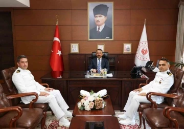 Vali Hacıbektaşoğlu, TCG Kilimli Gemisi’nin komutanlarını kabul etti
