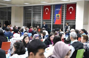 Vali Tuncay Akkoyun, şehit aileleri, gaziler ve yetim çocuklarla iftarda bir araya geldi
