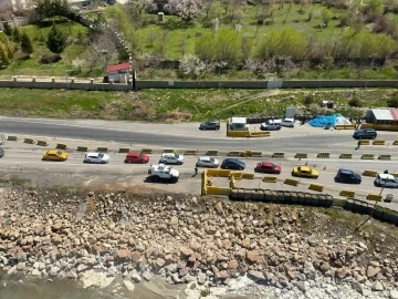 Van’da bayramın ilk günü helikopterli trafik denetimi
