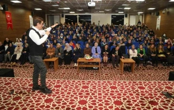 Van’da &quot;Aile İçi İletişim, Kadının Rolü ve Önemi&quot; konulu söyleşi düzenlendi
