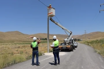 VEDAŞ, yatırım ve bakım çalışmalarını sürdürüyor
