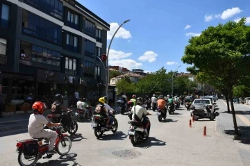 Vezirköprü’de motosiklet tutkunları bir araya geldi
