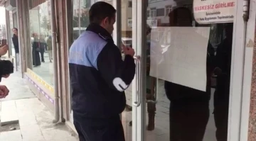 Vitrininde fare gezen işletme mühürlenerek faaliyetlerine son verildi
