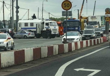 Wagner askerlerinin ilerleyişine karşı Lipetsk’te hendekler kazıldı
