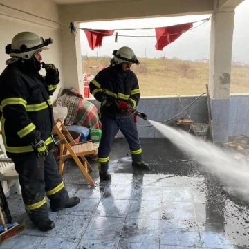 Yalova Çiftlikköy’de apartman dairesi yangını korkuttu
