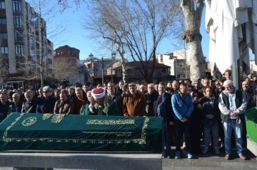 Yamaç paraşütü kazasında hayatına kaybeden öğretim görevlisi toprağa verildi
