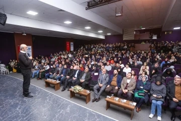 Yazar Savaş Barkçin Caniklilerle buluştu
