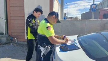 Yeni aldığı motosikletine plaka taktırmayınca aracı trafikten men edildi, evine taksiyle döndü
