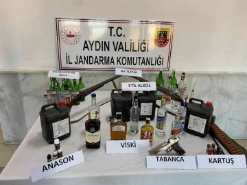 Yeniyıl öncesi kaçak alkol operasyonu: 4 gözaltı
