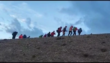 Yerli ve yabancı dağcılardan Süphan Dağı’na yoğun ilgi
