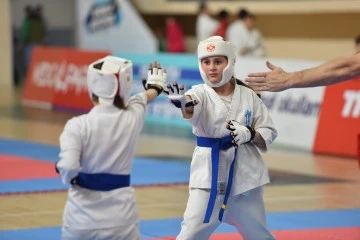 Yıldırım'da karate rüzgarı 