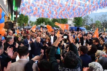 Yıldırım’da miting gibi açılış