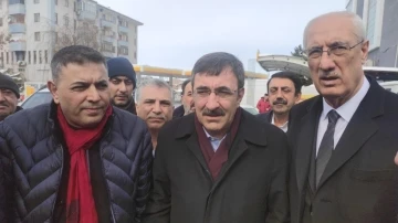 AK Partili Yılmaz: “Depremin yaraları kısa sürede sarılacak”