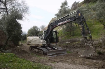 Yılmazköy’ün 10 yıllık ulaşım sorununu Efeler çözdü
