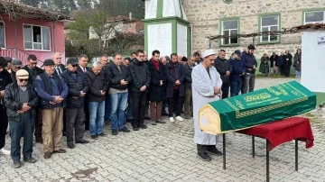 Yönetmen Nuri Bilge Ceylan’ın annesinin cenazesi Çanakkale’de toprağa verildi
