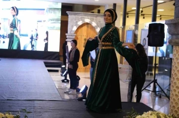 Yöresel kıyafetler ve moda tasarım yarışması düzenlendi
