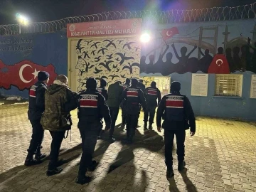 Yozgat’ta bağ evinden hırsızlık yapan 3 zanlı tutuklandı
