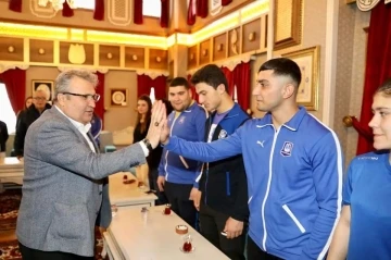 Yunusemre Belediyespor 2022’ye damga vurdu
