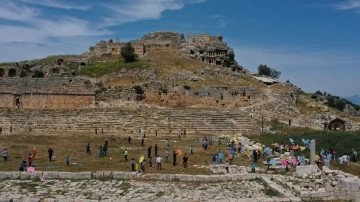 Yüzlerce Uçurtma Tlos Antik Kenti’nde Uçtu
