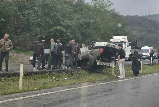 Zonguldak’ta ıslak zemin kazaya neden oldu
