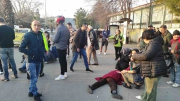 Zonguldak’ta otomobil yayalara çarptı: 2 ağır yaralı